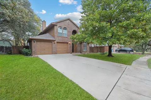 311 Georgian Oak Ct, Lake Dallas, TX 75065