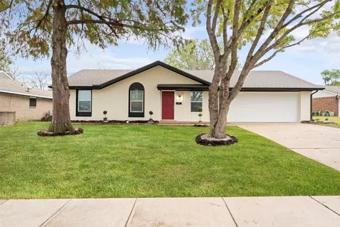 308 Starling Dr, Mesquite, TX 75149
