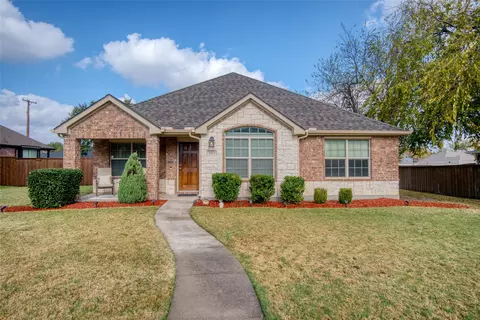 203 Forestbrook Dr, Wylie, TX 75098