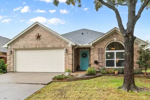 4418 Shady Elm Dr, Mansfield, TX 76063