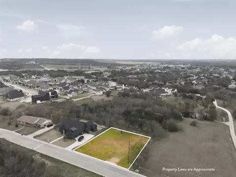 13854 Harbor Dr, Woodway, TX 76712