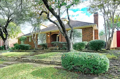 1625 Travis Cir S, Irving, TX 75038