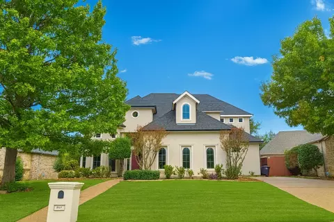 845 Thomas Crossing Dr, Burleson, TX 76028