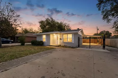 401 E Miller Rd, Garland, TX 75041