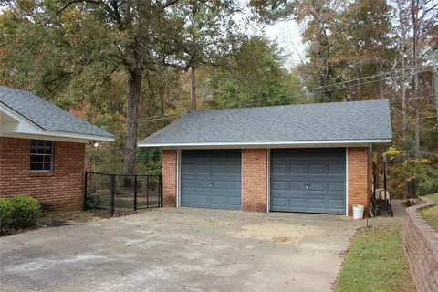 1401 Hinton St, Minden, LA 71055 photo 4