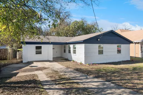 4045 Wind River Dr, Dallas, TX 75216