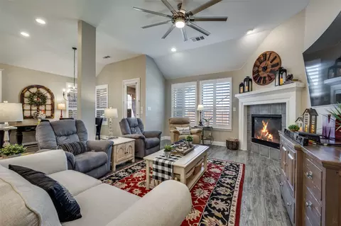 10017 Echo Summit Dr, Little Elm, TX 75068