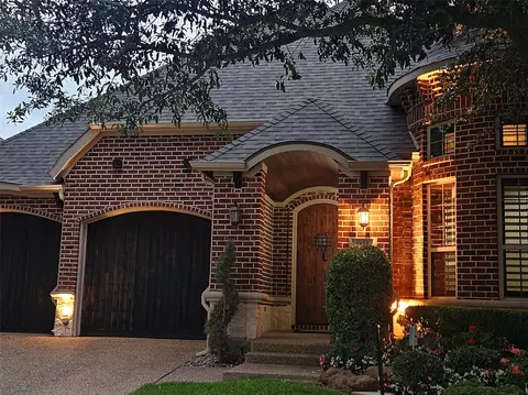 1854 Masters Dr, Desoto, TX 75115