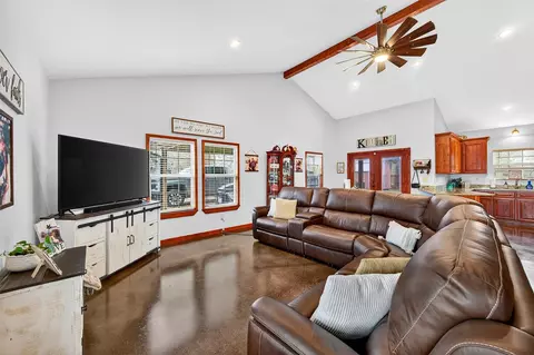 Living - 203 Mockingbird St, Ector, TX 75439 photo 1 of 3