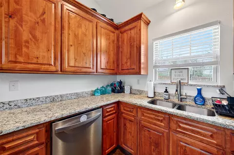 Kitchen - 203 Mockingbird St, Ector, TX 75439 photo 2 of 2
