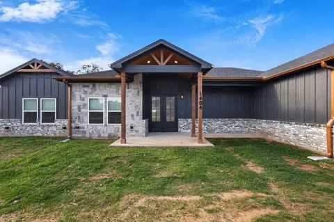 1404 Faulkner Rd, Sunset, TX 76270