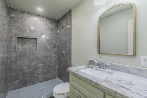 Bath - 3112 N 29th St, Waco, TX 76708 photo 1 of 2