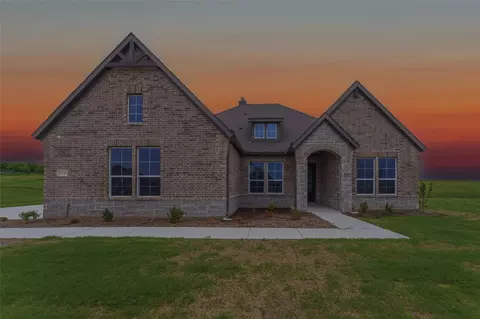 119 Hillview Trl, Decatur, TX 76234
