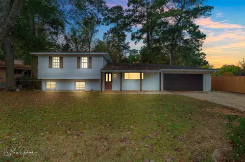7040 Creswell Rd, Shreveport, LA 71106