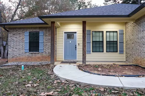 901 Lee St, Benton, LA 71006