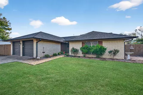 419 W Center St, Whitewright, TX 75491