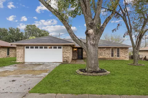 236 Evelyn St, Desoto, TX 75115