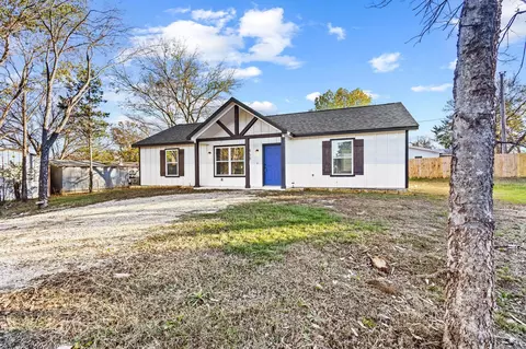 458 Maple Dr, Pottsboro, TX 75076