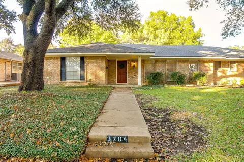 3704 Ashford Ave, Fort Worth, TX 76133