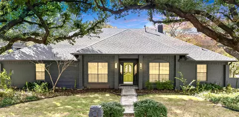 3900 N Shadycreek Dr, Arlington, TX 76013