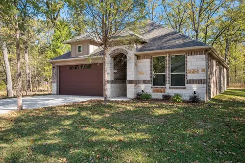 208 Driftwood Dr, Trinidad, TX 75163