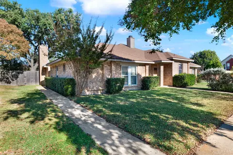 2204 Overview Ln, Garland, TX 75044