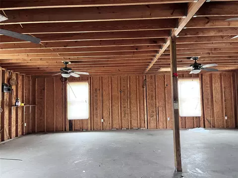 511 E 7th St, Mcgregor, TX 76657 photo 4
