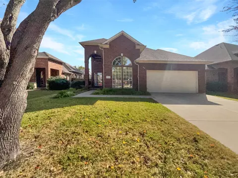 9722 Links Fairway Dr, Rowlett, TX 75089