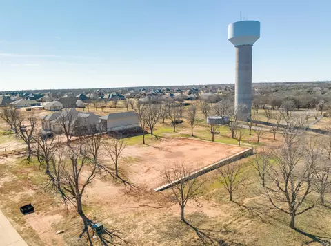 538 High Tower Ln, Granbury, TX 76049