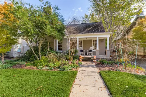 1026 N Winnetka Ave, Dallas, TX 75208