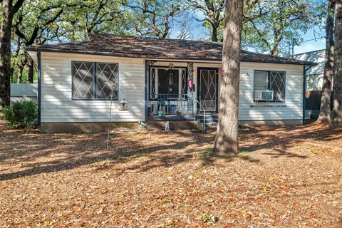 1117 Oakview St, Fort Worth, TX 76117