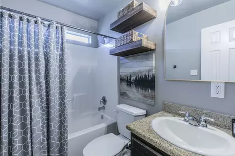 Bath - 10536 Condor Loop, Waco, TX 76708 photo 4 of 5