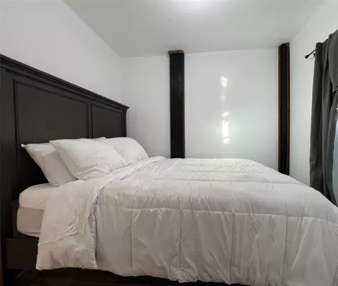 Bedroom - 1108 Maloma Ct, Tool, TX 75143 photo 2 of 3