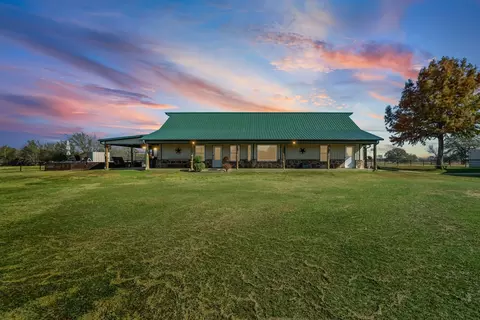 2737 Fm 514, Point, TX 75472