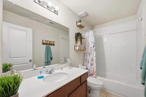 Bath - 2203 Vance Dr, Forney, TX 75126 photo 2 of 2