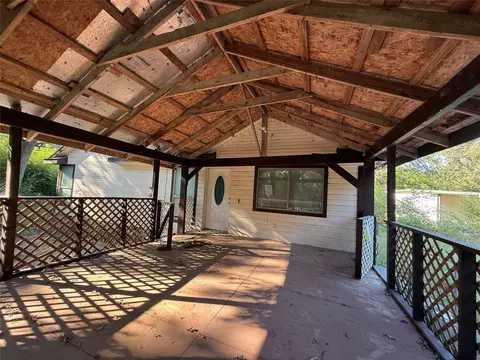 Exterior - 2009 Apache Rd, Quinlan, TX 75474 photo 2 of 2