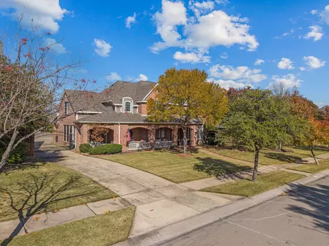 2537 Avalon Dr, Lewisville, TX 75056
