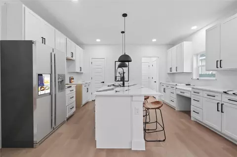 1403 S Barry Ave, Dallas, TX 75223