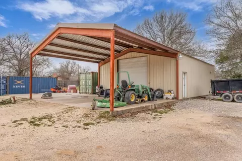715 E Main St, Fairfield, TX 75840