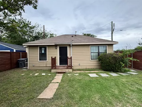 1115 S Glasgow Dr #2, Dallas, TX 75223
