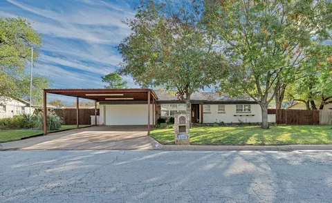 2105 22nd Ave, Mineral Wells, TX 76067