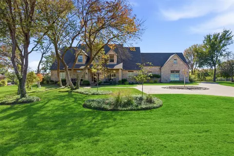 313 Silver Canyon Dr, Fort Worth, TX 76108