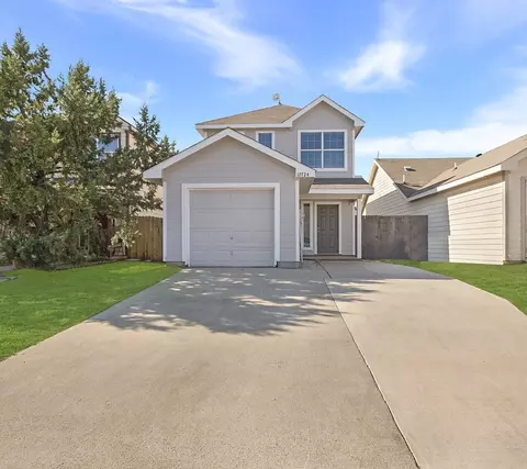10724 Wild Oak Dr, Fort Worth, TX 76140