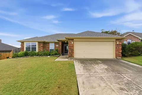 9321 Marie Ct, White Settlement, TX 76108