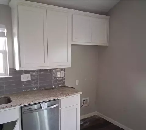207 E Mccoulskey St, Terrell, TX 75160 photo 7
