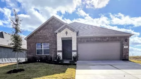 661 Harvey St, Grandview, TX 76050