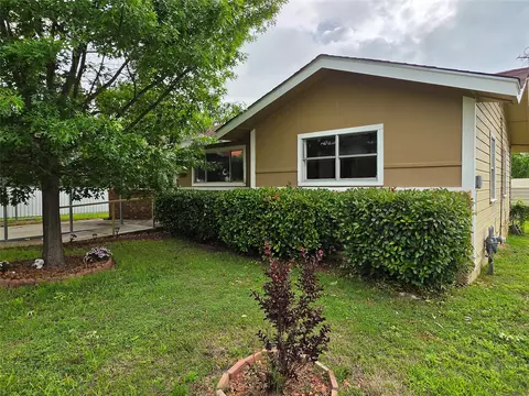 Exterior - 509 Starkey St, Bangs, TX 76823 photo 1 of 2