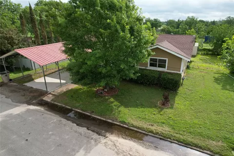 509 Starkey St, Bangs, TX 76823