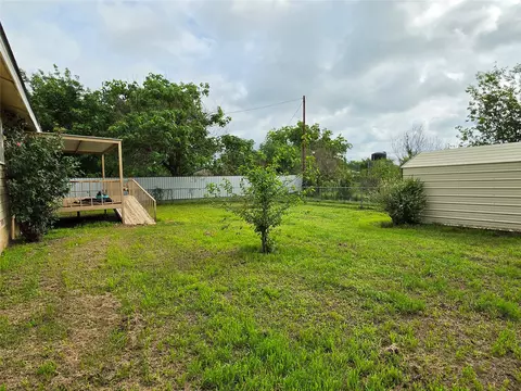 Exterior - 509 Starkey St, Bangs, TX 76823 photo 2 of 2
