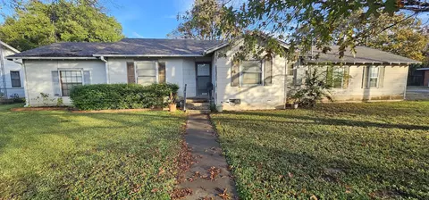1061 E Walnut St, Hillsboro, TX 76645